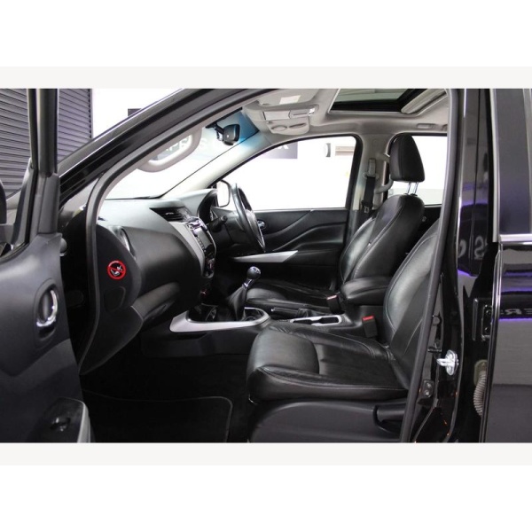Nissan Navara - 2.3 dCi Tekna 4WD Euro 5 4dr