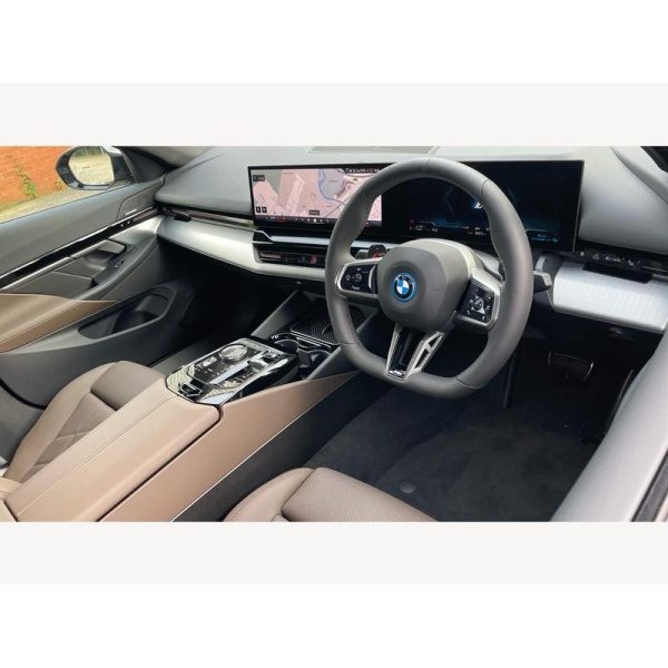 BMW 5 Series - 2.0 530e 22.1kWh M Sport Steptronic Euro 6 (s/s) 4dr
