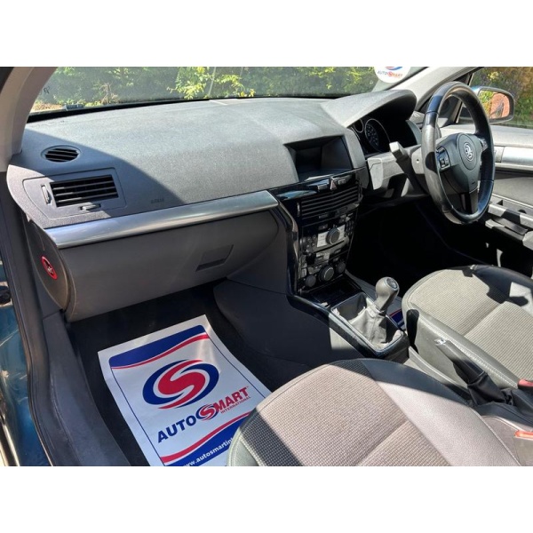 Vauxhall Astra - 1.6i 16v Design 5dr