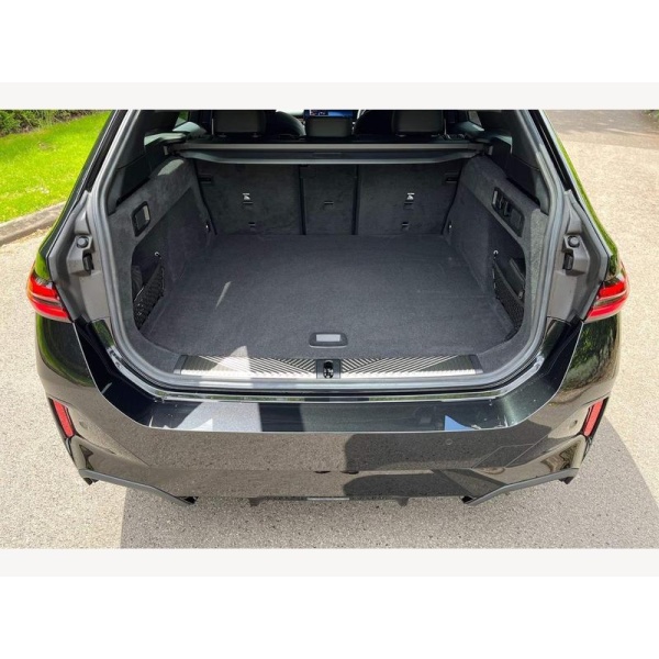 BMW i5 - 40 83.9kWh M Sport Pro Touring Auto eDrive 5dr (11kW Charger)