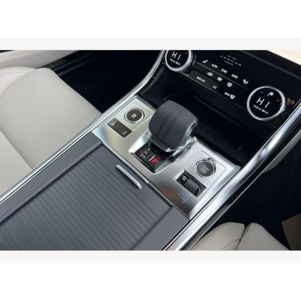 Jaguar XF - 2.0 D200 R-Dynamic HSE Black 4dr Auto