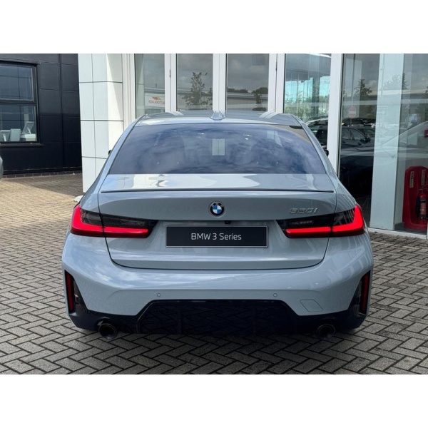 BMW 3 Series - 2.0 320i M Sport Auto Euro 6 (s/s) 4dr