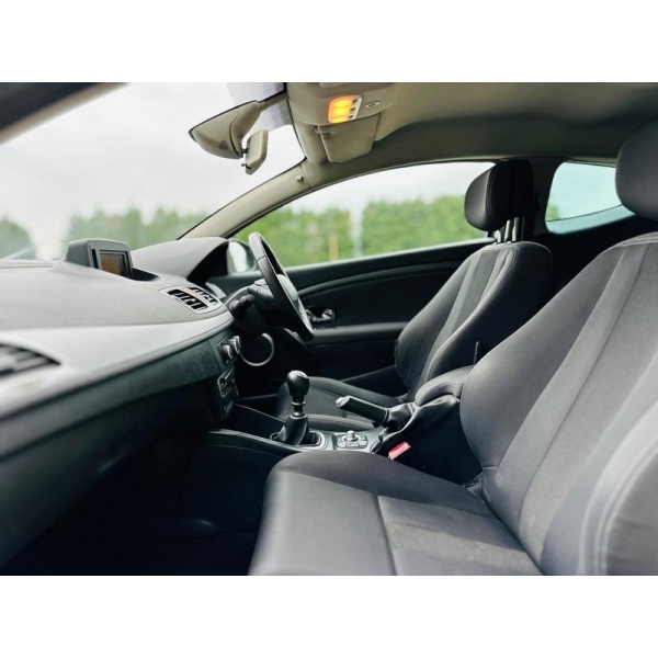 Renault Megane - 1.6 16V Dynamique TomTom Euro 5 3dr