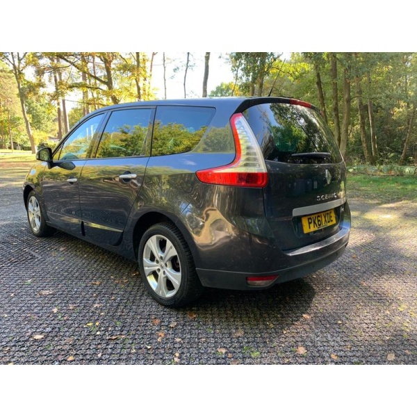 Renault Grand Scenic - 1.5 dCi Dynamique TomTom EDC Euro 5 5dr