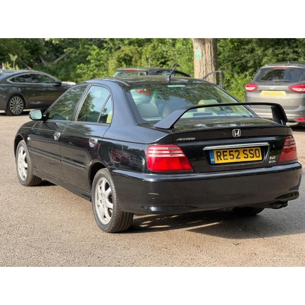 Honda Accord - 2.3i Type V 4dr