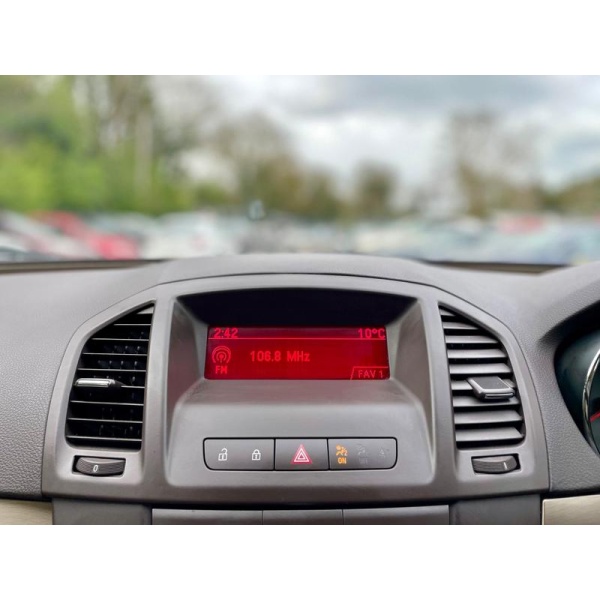 Vauxhall Insignia - 1.8i 16v Exclusiv Euro 5 4dr