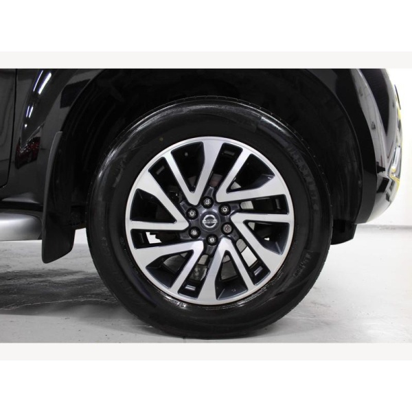 Nissan Navara - 2.3 dCi Tekna 4WD Euro 5 4dr