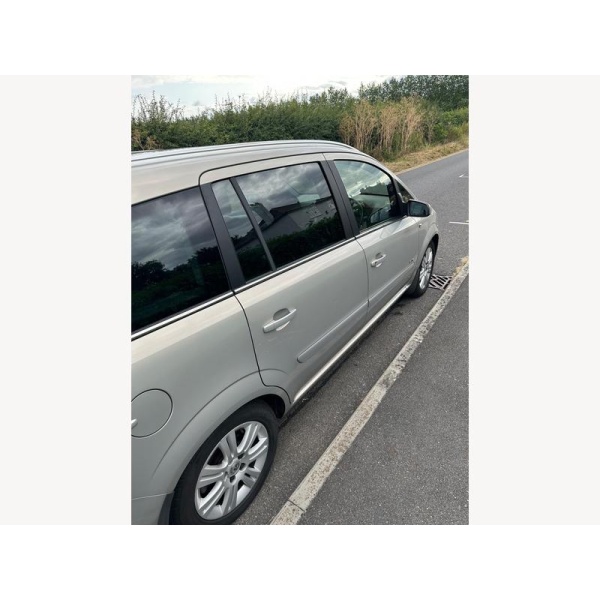 Vauxhall Zafira - 1.8 16V Elite MPV 5dr Petrol Easytronic Euro 4 (140 ps)