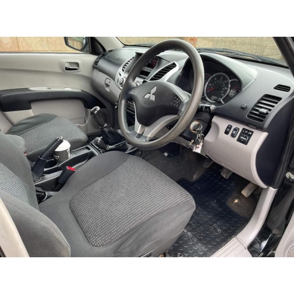 Mitsubishi L200 - 2.5 DI-D Trojan 4WD Euro 5 4dr