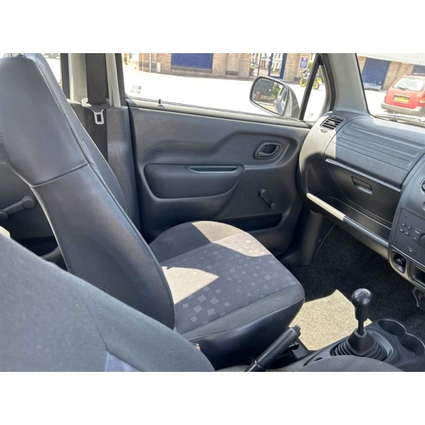 Vauxhall Agila - 1.0i 12v Expression 5dr