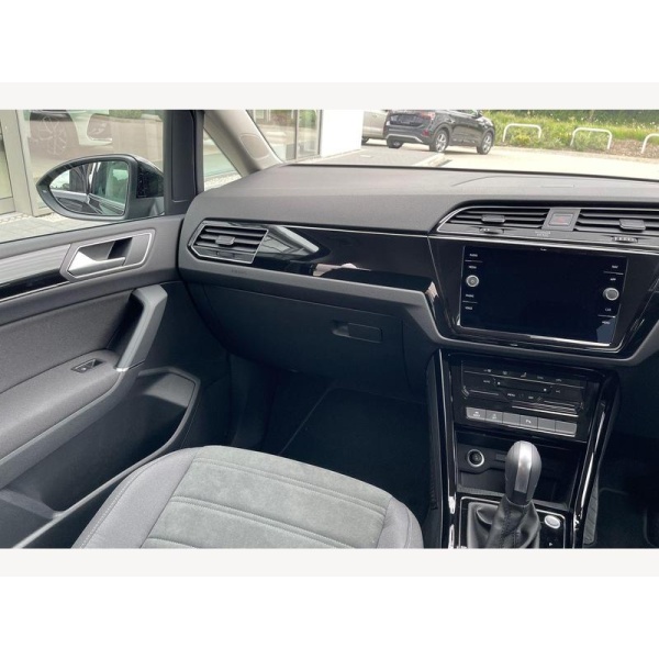 Volkswagen Touran - 1.5 TSI EVO SEL DSG Euro 6 (s/s) 5dr