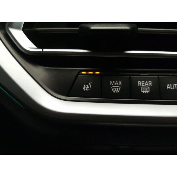BMW 3 Series - 2.0 330e 12kWh M Sport Plug-in (292 ps) - BLUETOOTH - ADAPTIVE LED LIGHTS 4dr