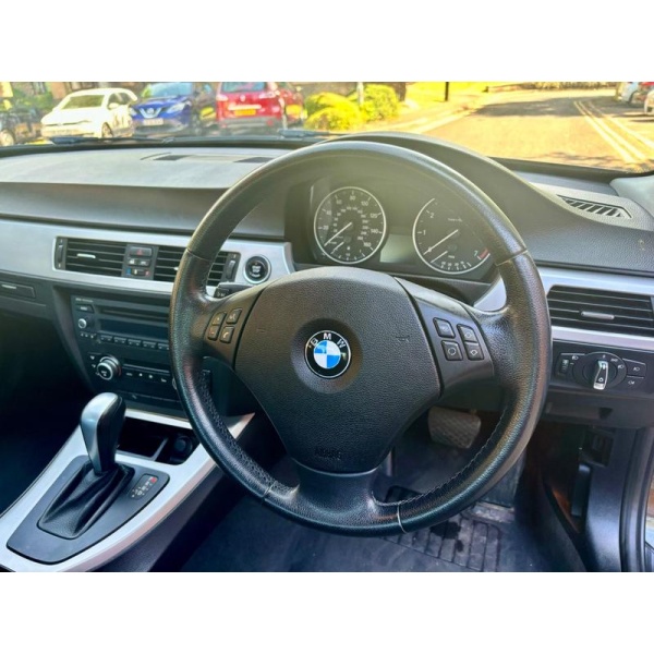 BMW 3 Series - 2.0 318i SE Steptronic Euro 5 4dr