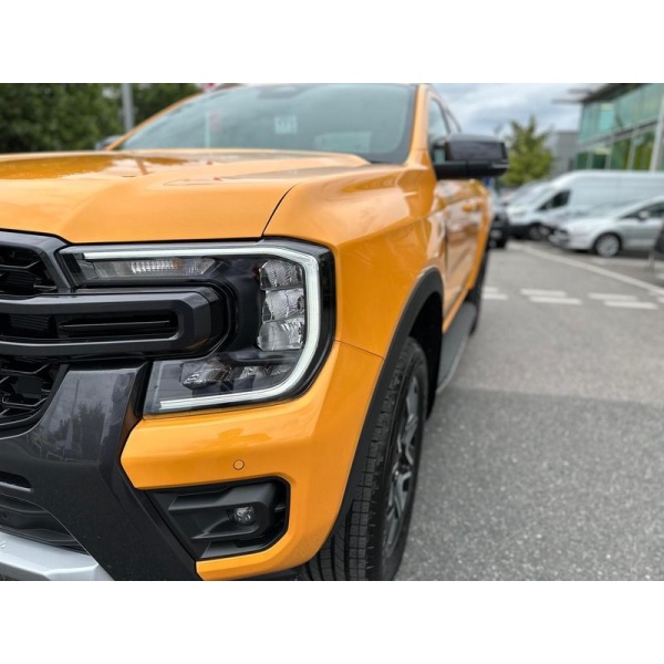 Ford Ranger - 2.0L 205PS 10SPD AUTO LIMITED POWER PACK 3 TOWBAR POWER ROLLER SHUTTER 20" ALLOYS