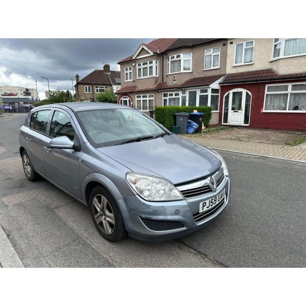 Vauxhall Astra - 1.6i 16v Club Hatchback 5dr Petrol Manual (155 g/km, 113 bhp)