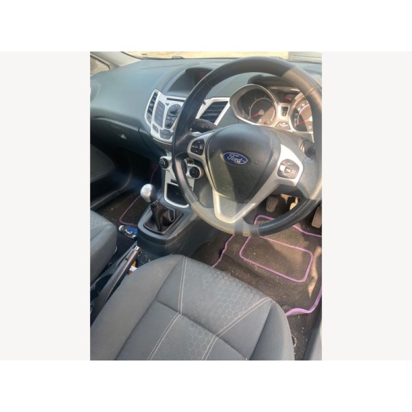 Ford Fiesta - 1.4 TDCi Titanium Hatchback 5dr Diesel Manual (110 g/km, 67 bhp)