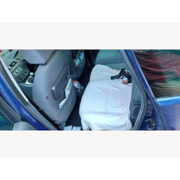 Ford Focus C-max - 1.6 16v Zetec MPV 5dr Petrol Manual (166 g/km, 99 bhp)