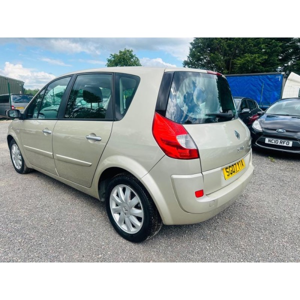 Renault Scenic - 1.6 VVT Dynamique 5dr
