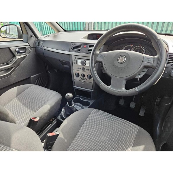 Vauxhall Meriva - 1.6i 16v Life 5dr