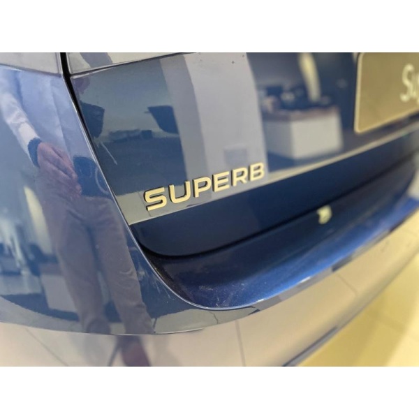 SKODA Superb - 2.0 TDI Laurin & Klement DSG 4WD Euro 6 (s/s) 5dr