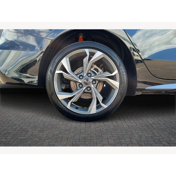 Audi A3 - 1.5 TFSI 30 S line S Tronic Euro 6 (s/s) 4dr
