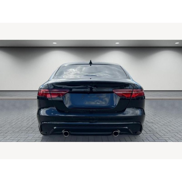 Jaguar XE - 2.0 P250i R-Dynamic HSE Black Auto Euro 6 (s/s) 4dr