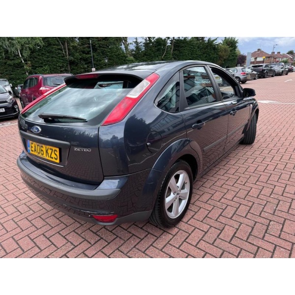 Ford Focus - 1.6 Zetec Climate 5dr