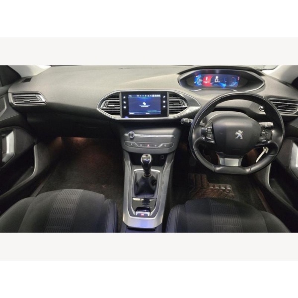 Peugeot 308 Sw - 1.2 PureTech GPF Allure (130 ps) - DAB - APPLE CARPLAY - BLUETOOTH 5dr