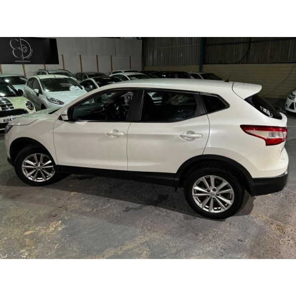 Nissan Qashqai - 1.2 DIG-T Acenta 2WD Euro 5 (s/s) 5dr