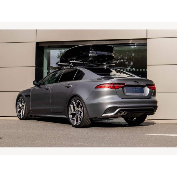 Jaguar XE - 2.0 D200 MHEV R-Dynamic SE Black Auto Euro 6 (s/s) 4dr