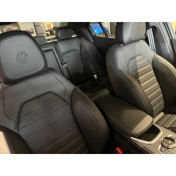 Alfa Romeo Giulia - 2.9 V6 Bi-Turbo Quadrifoglio Auto Euro 6 (s/s) 4dr