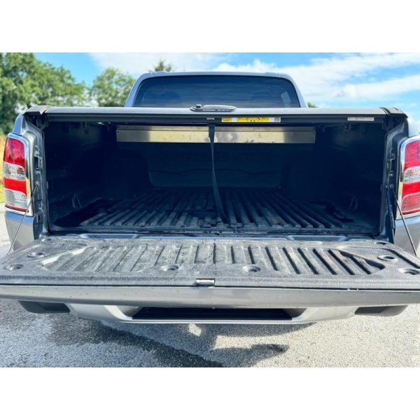 Mitsubishi L200 - 2.4 DI-D 4WD BARBARIAN DCB 178 BHP NO VAT NO VAT !!!!!!