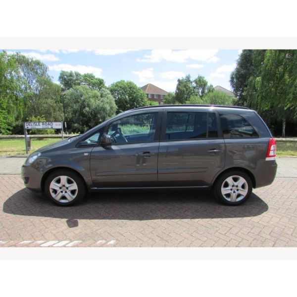 Vauxhall Zafira - 1.6 16V Exclusiv MPV 5dr Petrol Manual Euro 5 (115 ps)