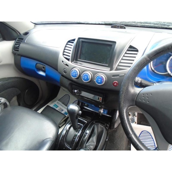 Mitsubishi L200 - 2.5 DI-D Elegance 4WD 4dr