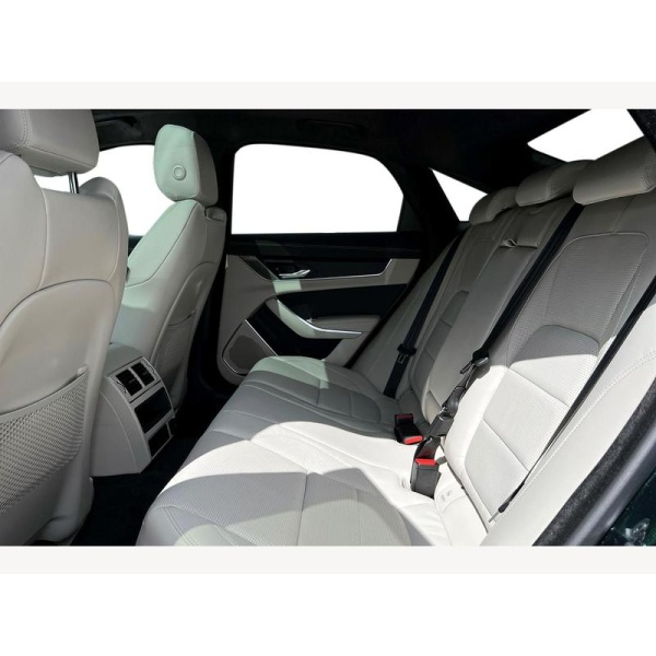 Jaguar XF - 2.0 D200 R-Dynamic HSE Black 4dr Auto