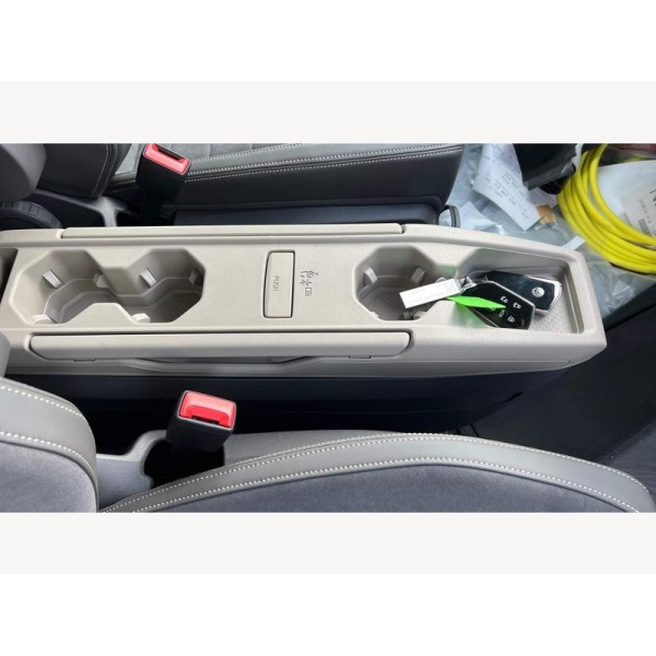 Volkswagen Multivan - 1.4 TSI 13kWh Style DSG L2 Euro 6 (s/s) 5dr