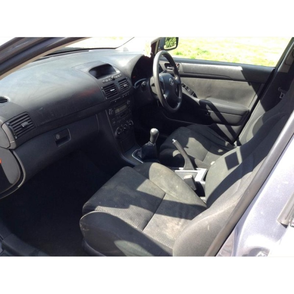 Toyota Avensis - 2.0 D-4D T3-S Estate 5dr Diesel Manual (158 g/km, 114 bhp)
