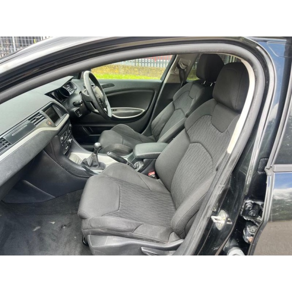 Citroen C5 - 1.6 HDi VTR+ Tourer Euro 5 5dr (SNav)