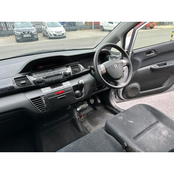 Honda Fr-v - 2.2 i-CDTi SE 5dr