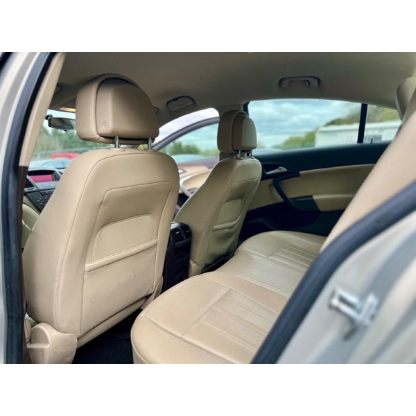 Vauxhall Insignia - 1.8i 16v Exclusiv Euro 5 4dr