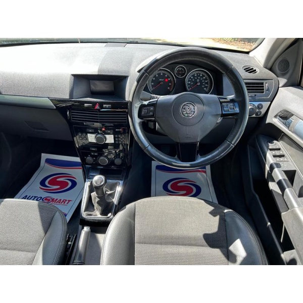 Vauxhall Astra - 1.6i 16v Design 5dr