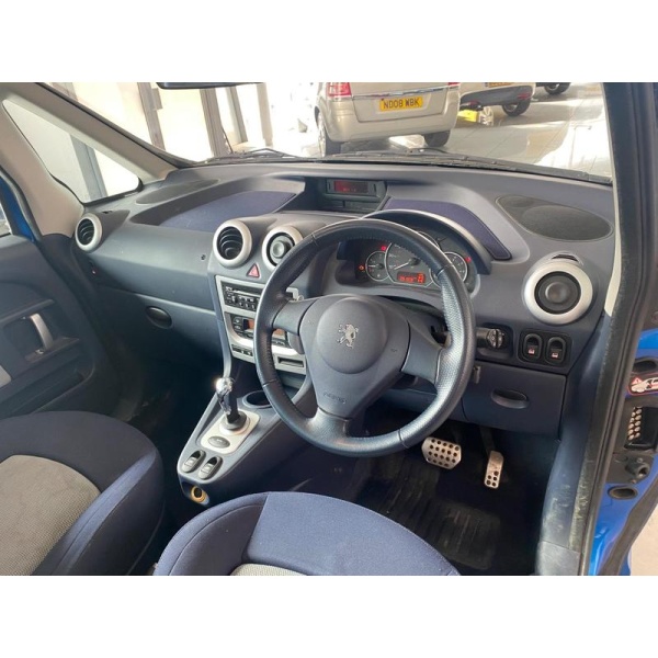 Peugeot 1007 - 1.6 16v Sport 3dr