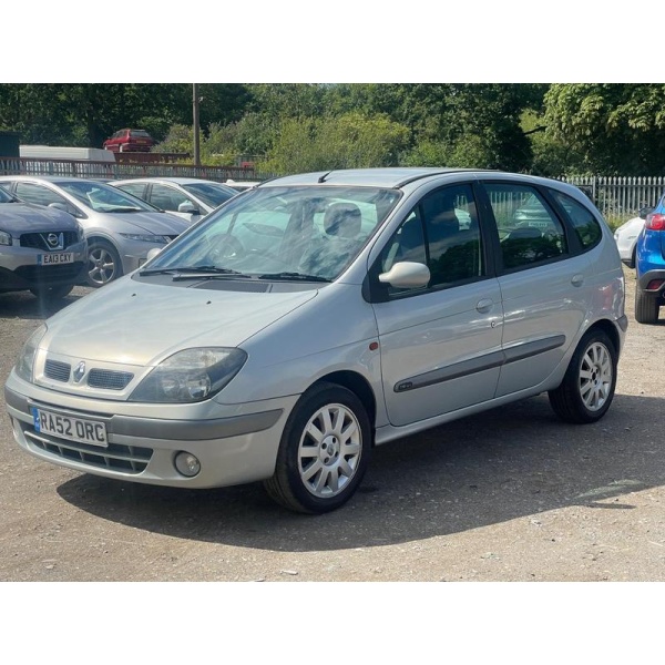 Renault Scenic - 1.6 16v Fidji 5dr