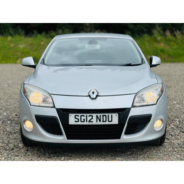 Renault Megane - 1.6 16V Dynamique TomTom Euro 5 3dr