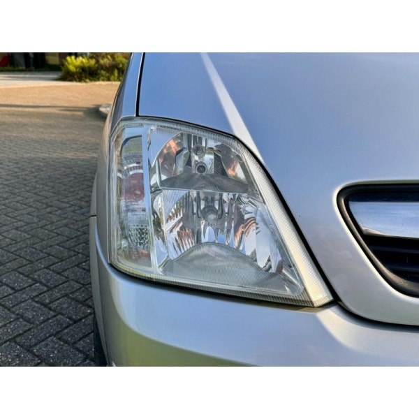 Vauxhall Meriva - 1.8i 16v Design 5dr (a/c)