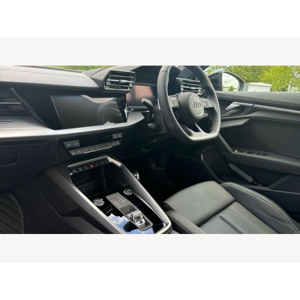Audi A3 - Audi Saloon Black Edition 35 TFSI 150 PS S tronic 1.5 4dr