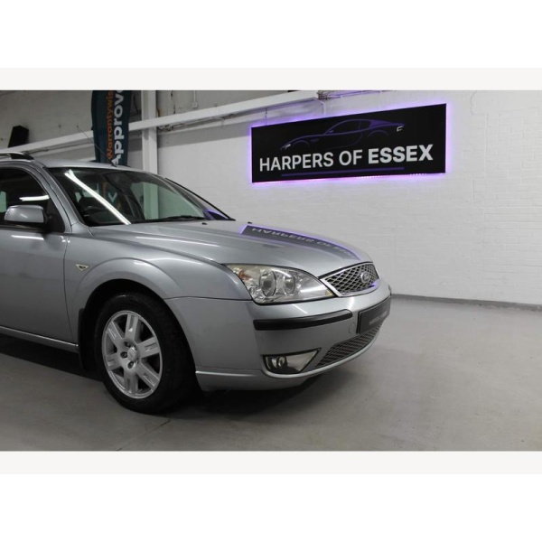Ford Mondeo - 2.0 TDCi SIV Ghia 5dr