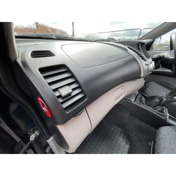 Mitsubishi L200 - 2.5 DI-D Trojan 4WD Euro 5 4dr