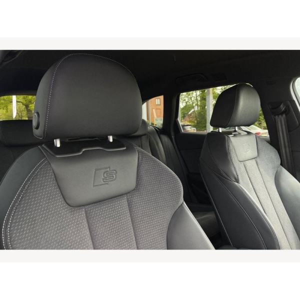 Audi A4 Avant - 2.0 TFSI 35 Black Edition S Tronic Euro 6 (s/s) 5dr