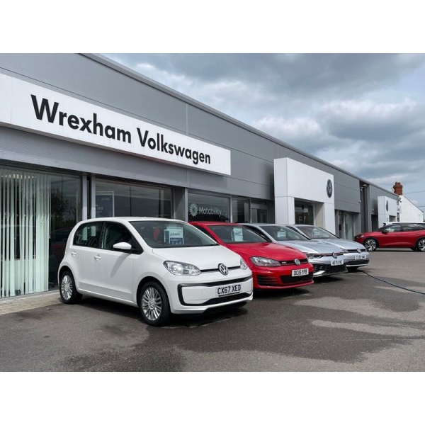 Volkswagen Touran - 1.5 TSI EVO R-Line DSG Euro 6 (s/s) 5dr